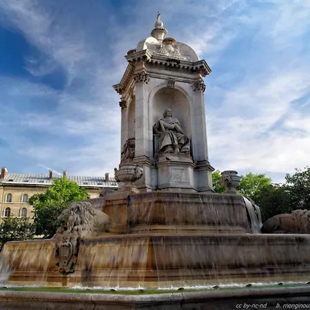St Sulpice Apartment *